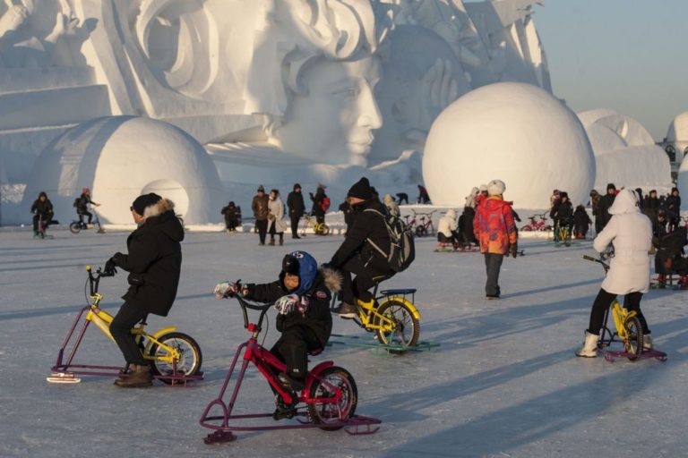 Fotografii de la Festivalul Internațional de Sculpturi de Gheață și Zăpadă din Harbin 2019 (30 foto)
